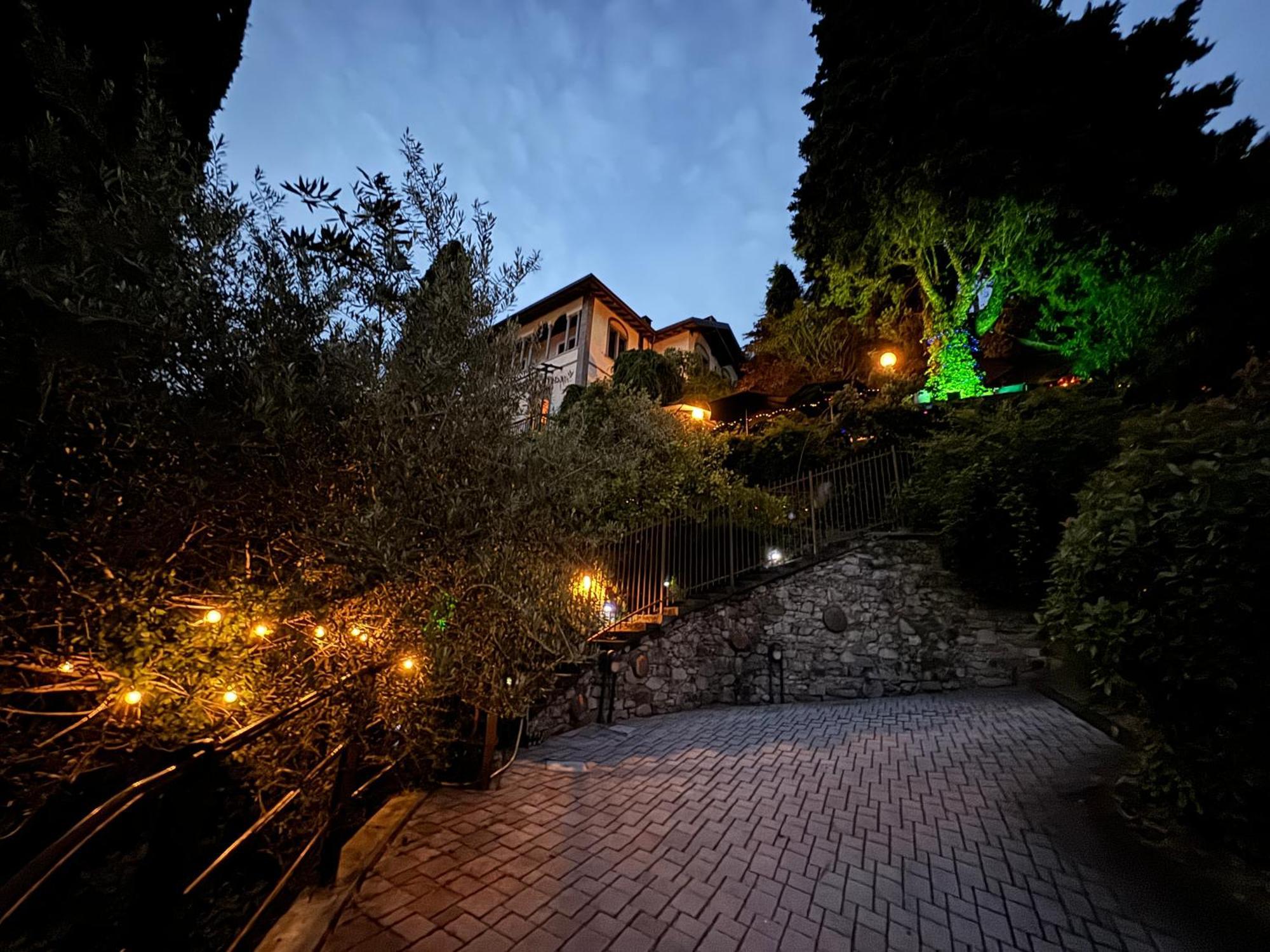 Suitecastlelakeview 1 Bellano Exterior foto